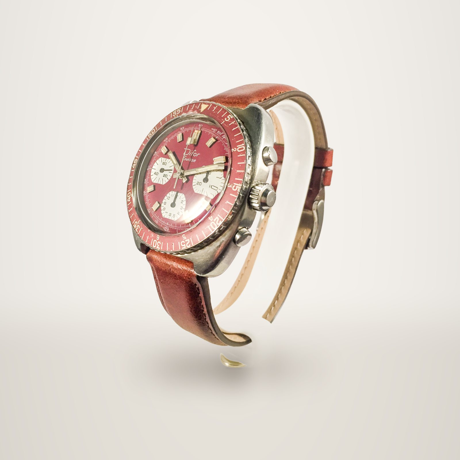 Chronographe Difor à cadran rouge et bracelet en cuir brun